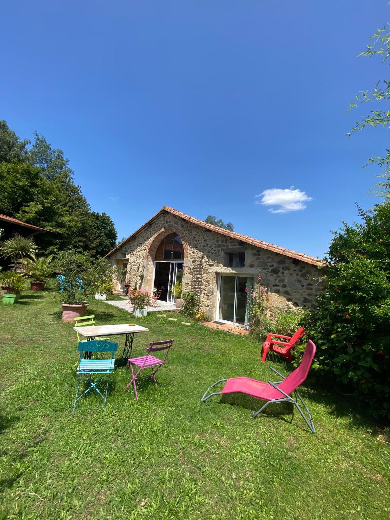 La Frapperie Bed & Breakfast La Pommeraie-sur-Sèvre Екстериор снимка