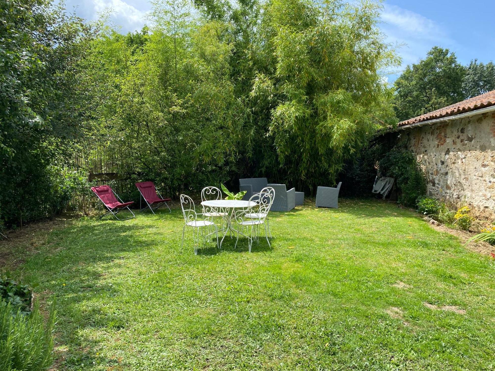 La Frapperie Bed & Breakfast La Pommeraie-sur-Sèvre Екстериор снимка